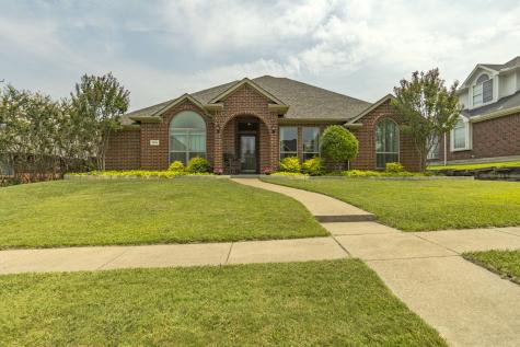 7502 Glenstone Street Rowlett TX 75089
