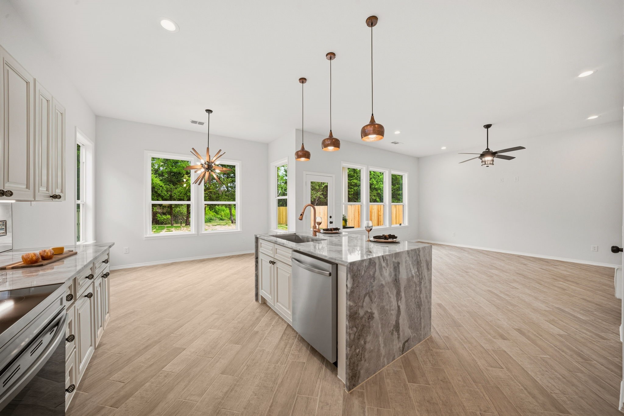 232 Hilltop Drive Ennis TX 75119