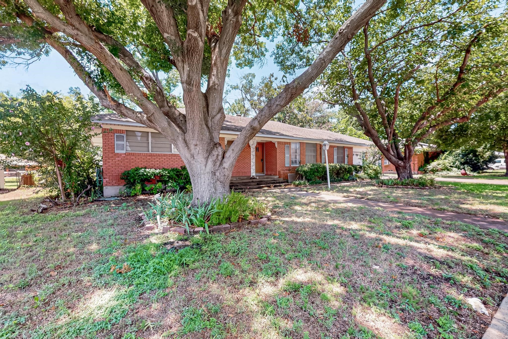 1817 Patricia Lane Garland TX 75042