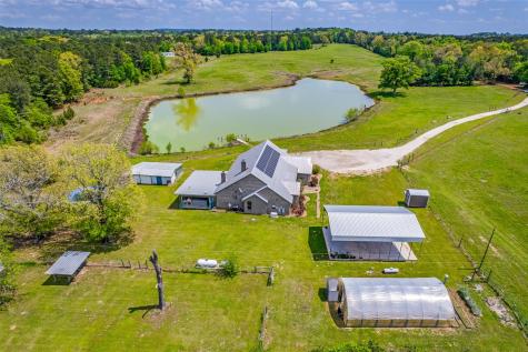 1050 County Road 2618 Marietta TX 75566