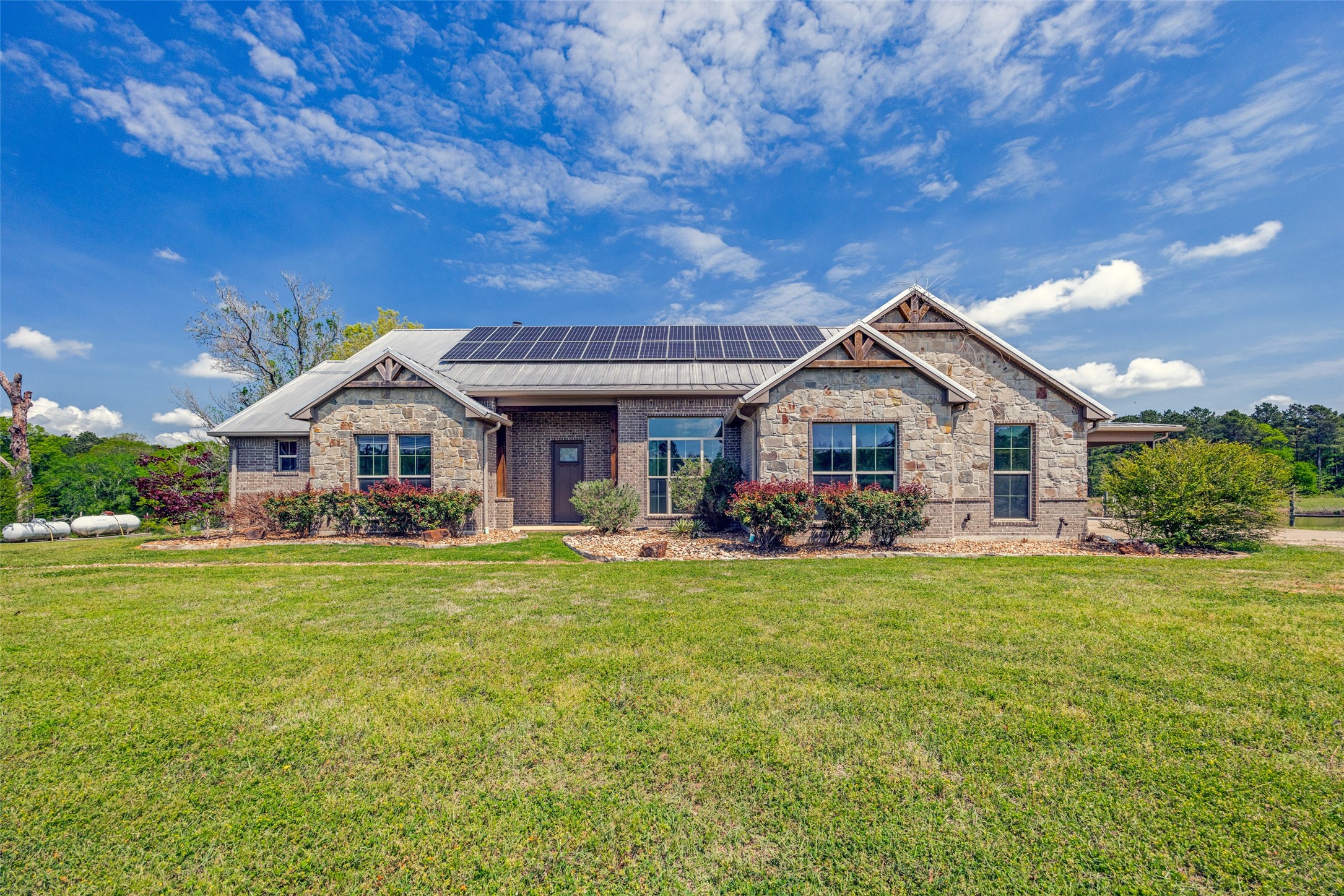 1050 County Road 2618 Marietta TX 75566