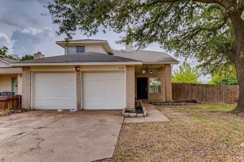 3176 Prairie Creek Court Grand Prairie TX 75052