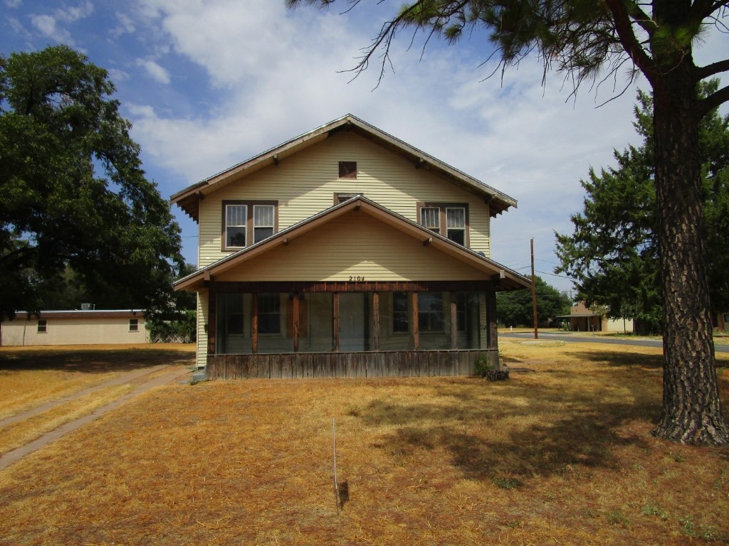 2104 Paradise Street Vernon TX 76384