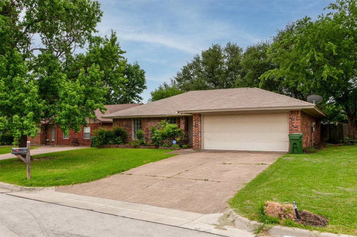 110 Kalmia Court Arlington TX 76018