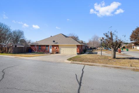 1701 Oakmeadow Drive Decatur TX 76234