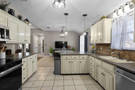 1701 Oakmeadow Drive Decatur TX 76234