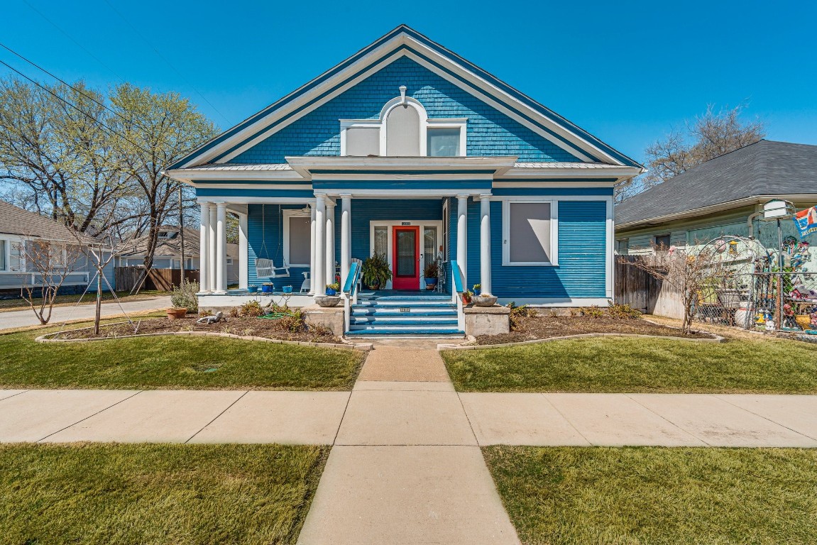 1424 S Lake Street Fort Worth TX 76104