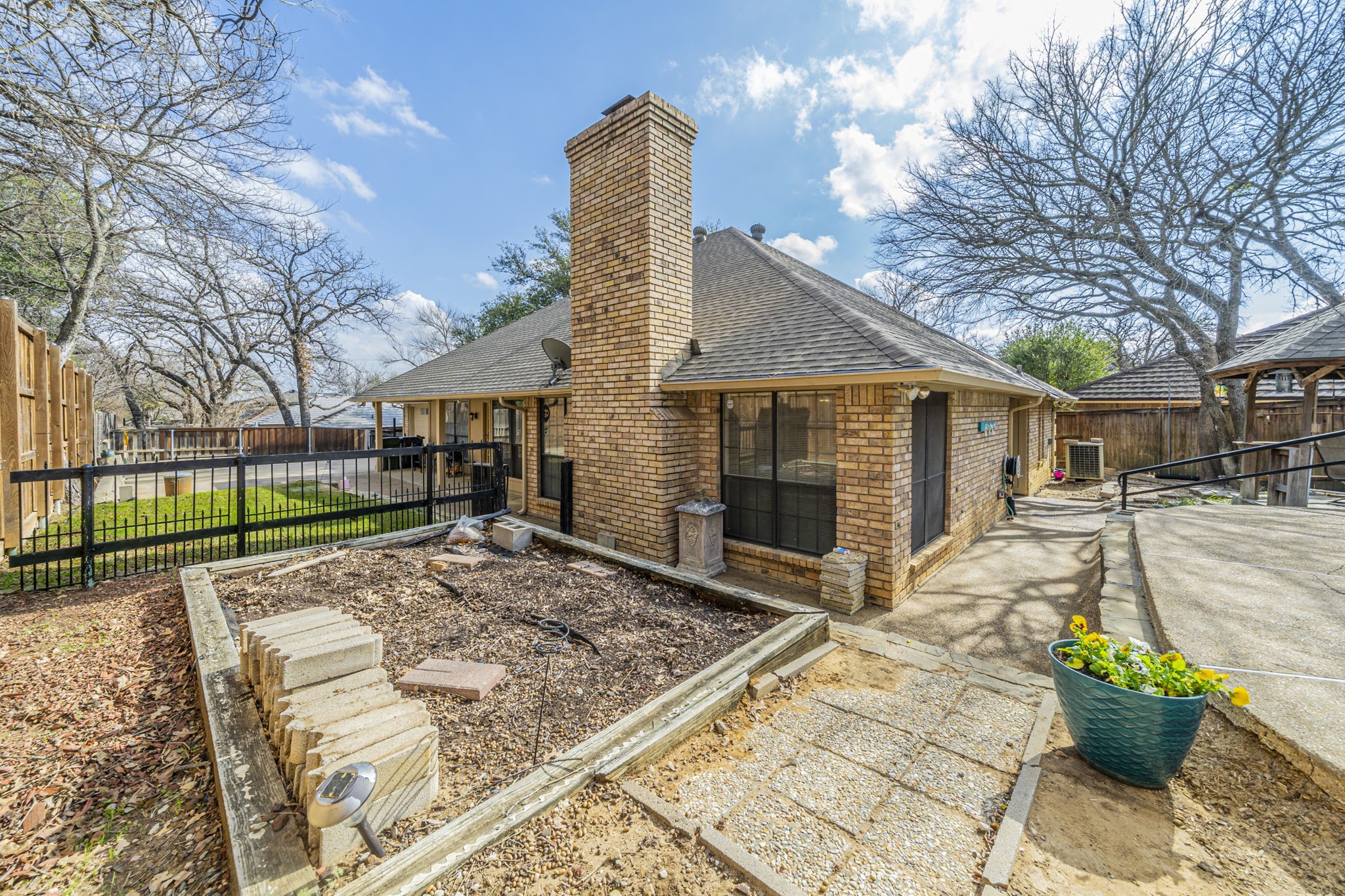 5609 Euclid Drive Arlington TX 76013