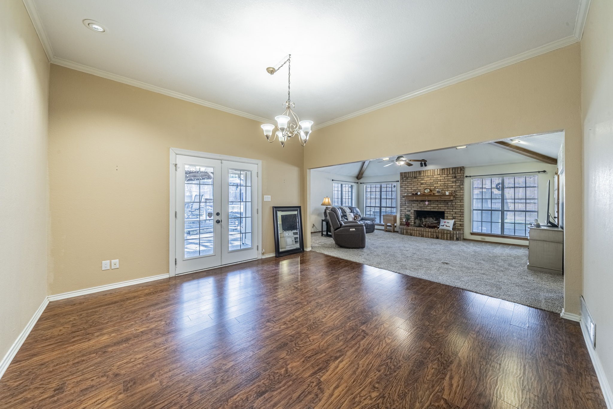5609 Euclid Drive Arlington TX 76013