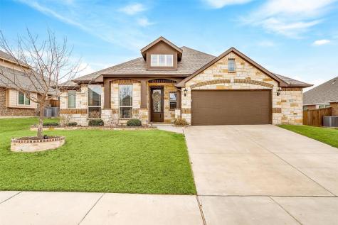 1118 Destrehan Drive Burleson TX 76028