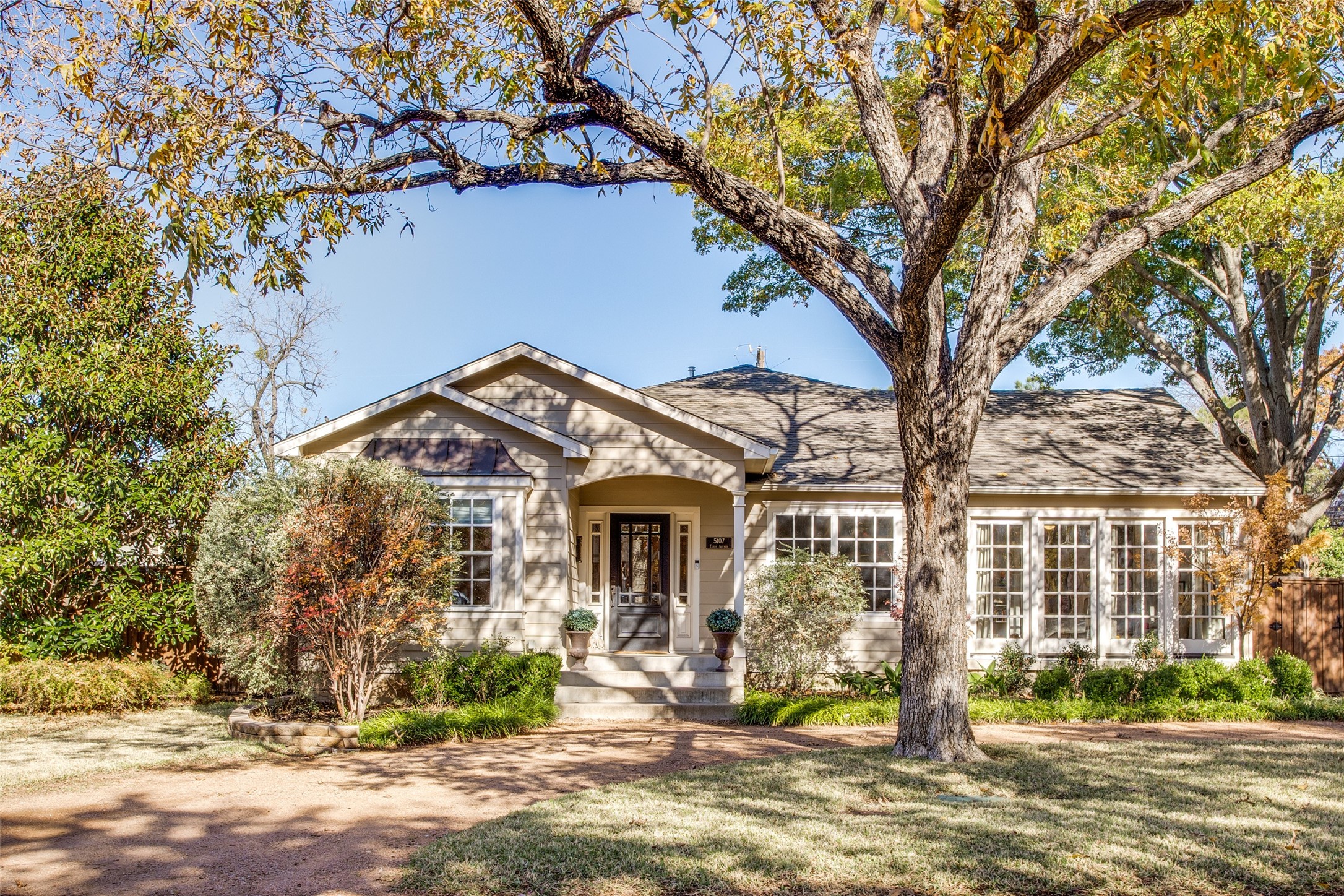 5107 Elsby Avenue Dallas TX 75209