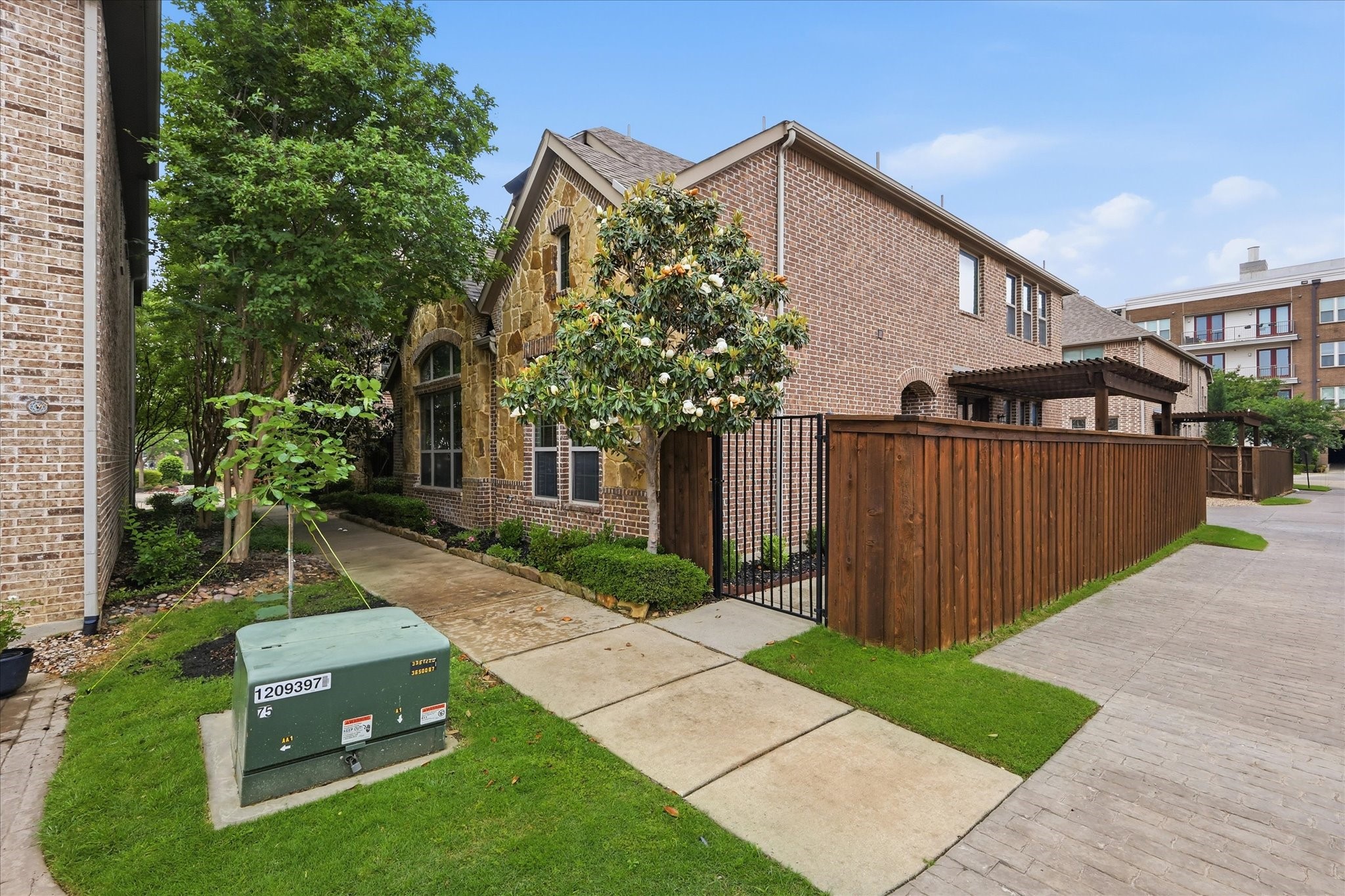 2511 Charlie Bird Parkway Farmers Branch TX 75234