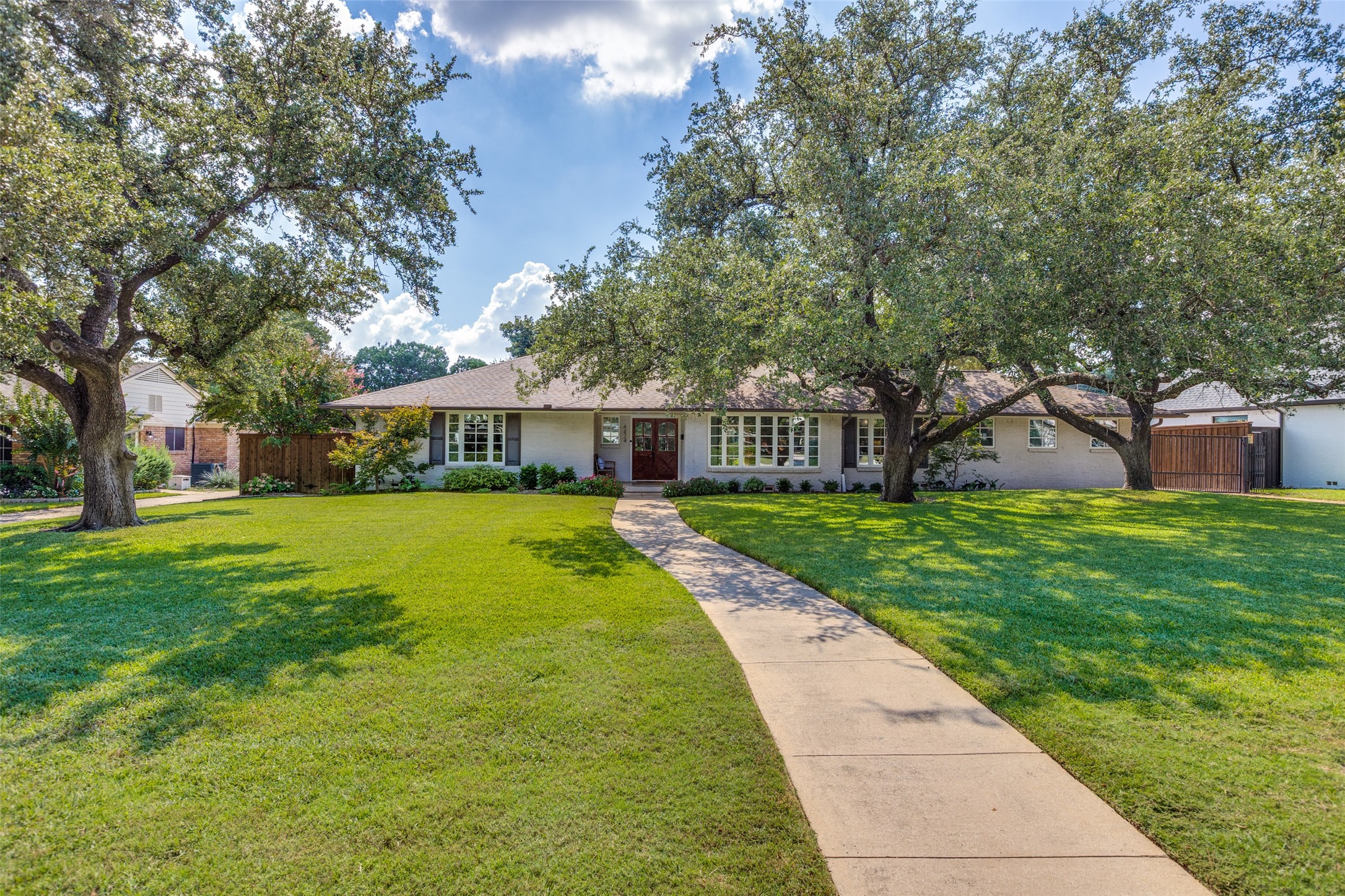 4824 Allencrest Lane Dallas TX 75244