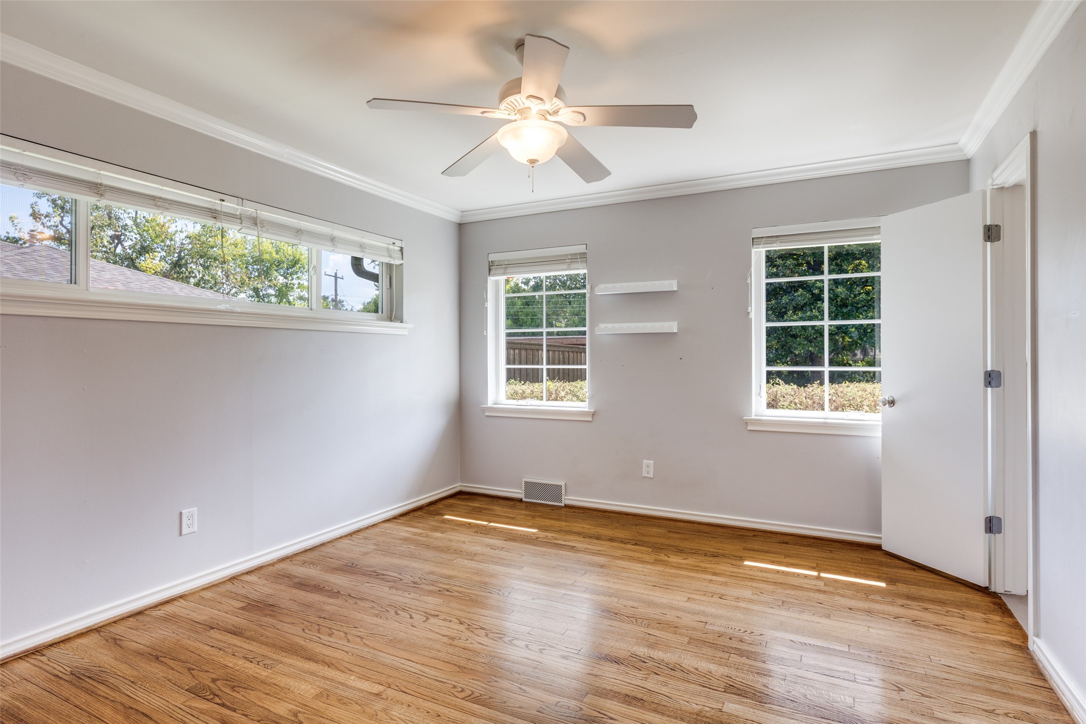 4824 Allencrest Lane Dallas TX 75244