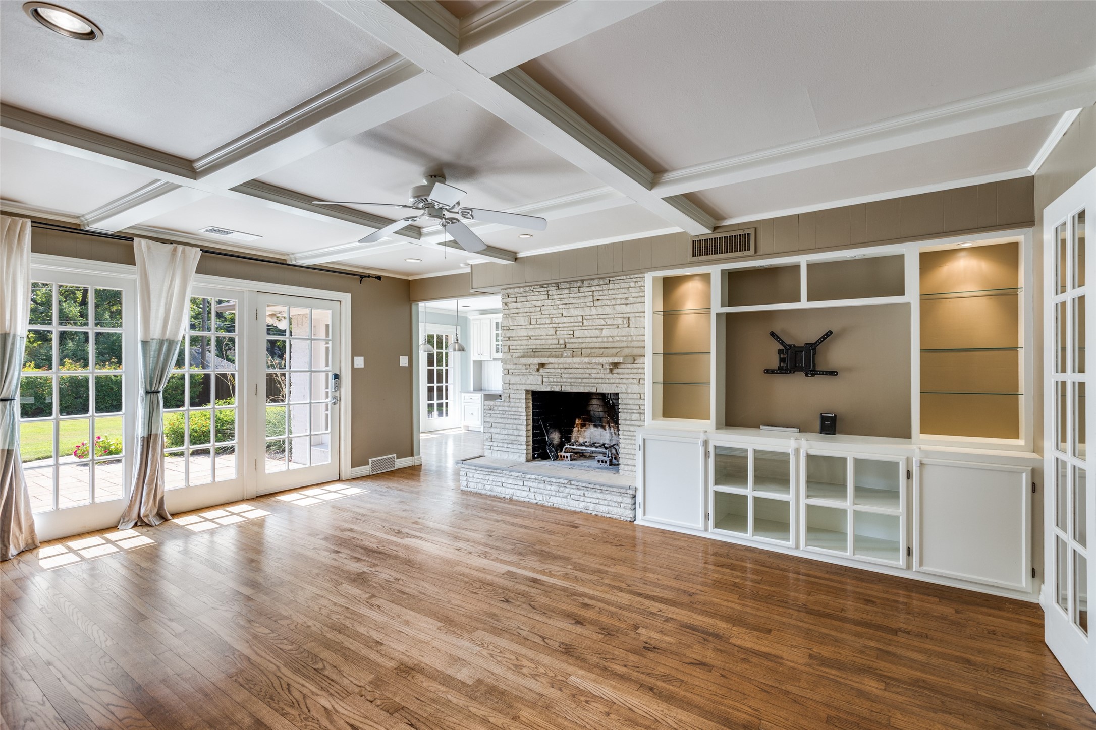 4824 Allencrest Lane Dallas TX 75244