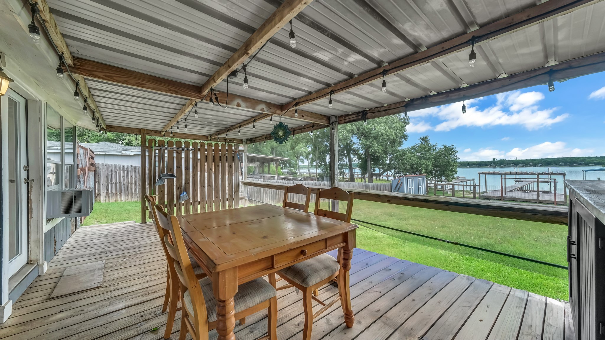 1028 W Lake Drive Weatherford TX 76087