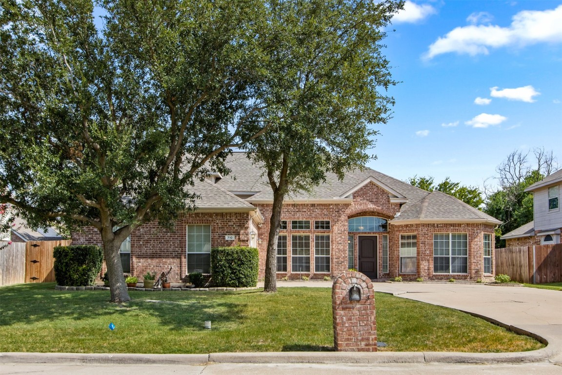 710 Manchester Drive Mansfield TX 76063