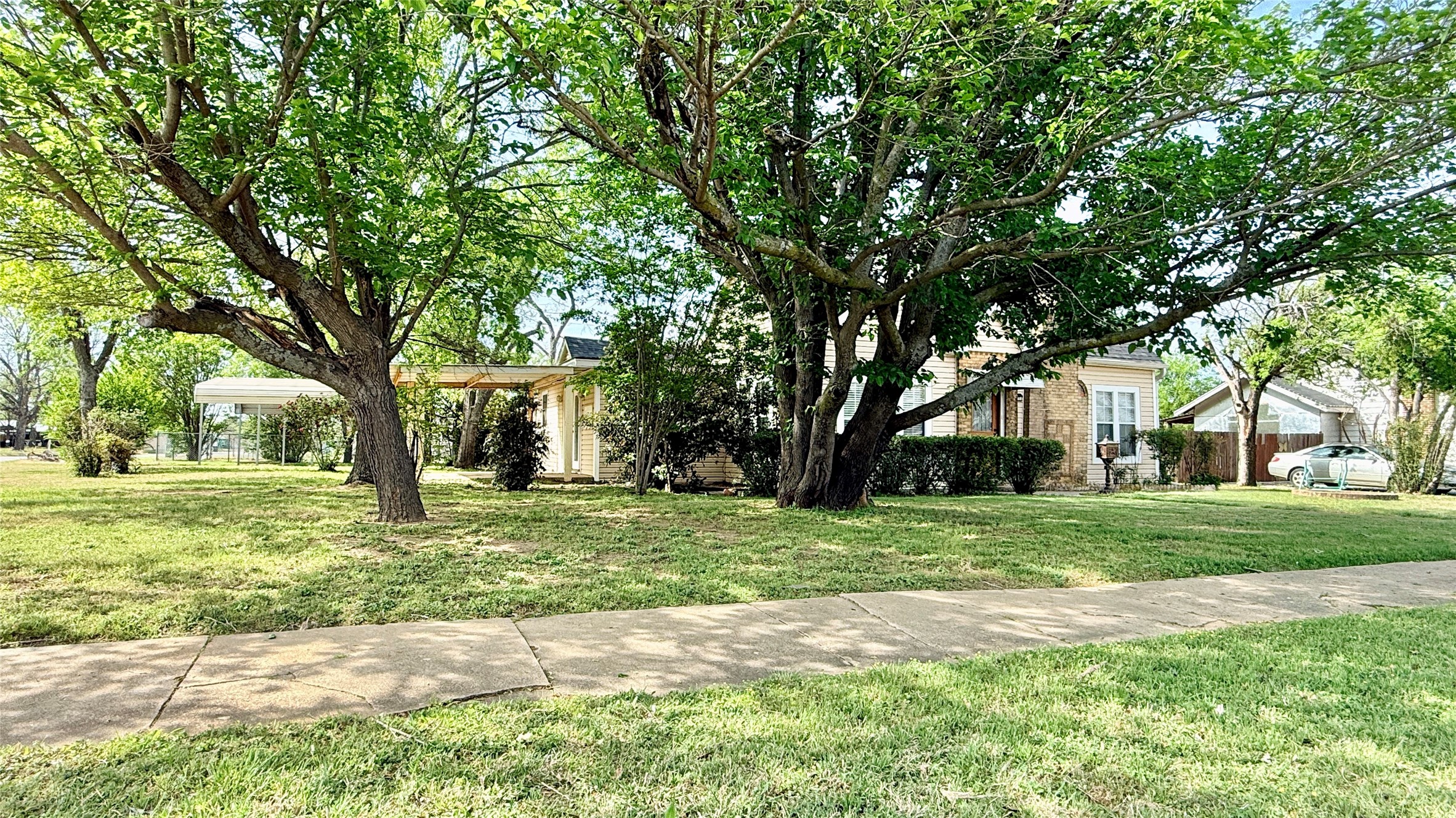 1122 4th Street Graham TX 76450