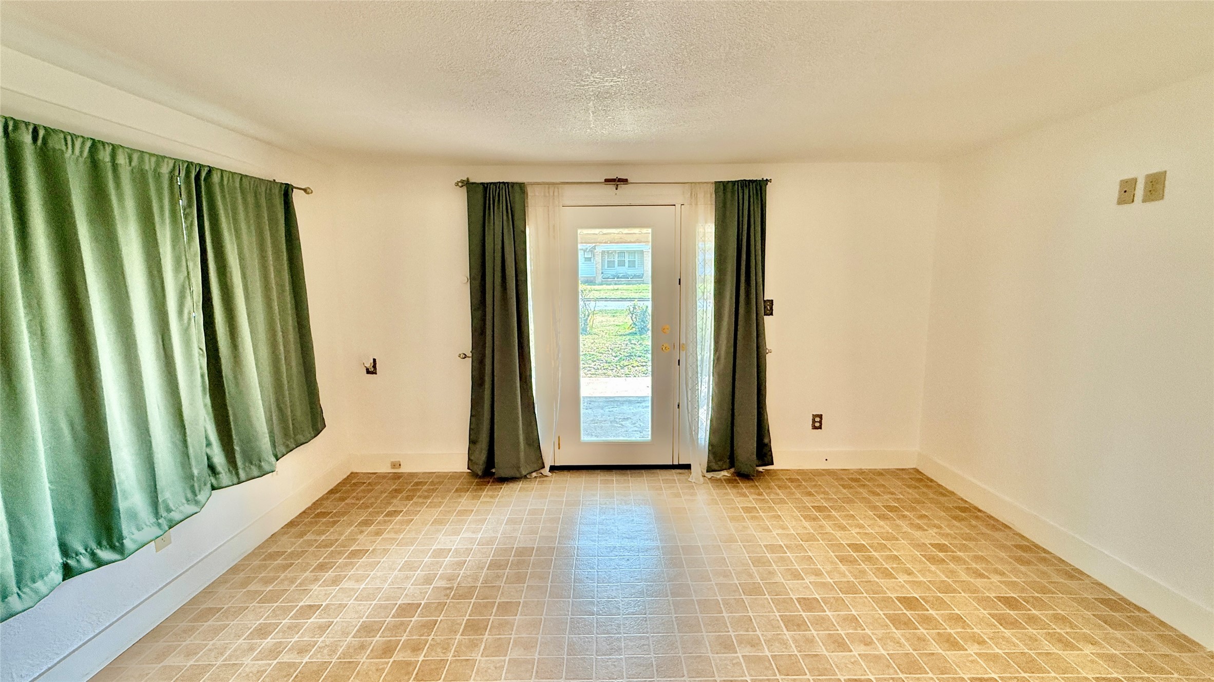 1122 4th Street Graham TX 76450