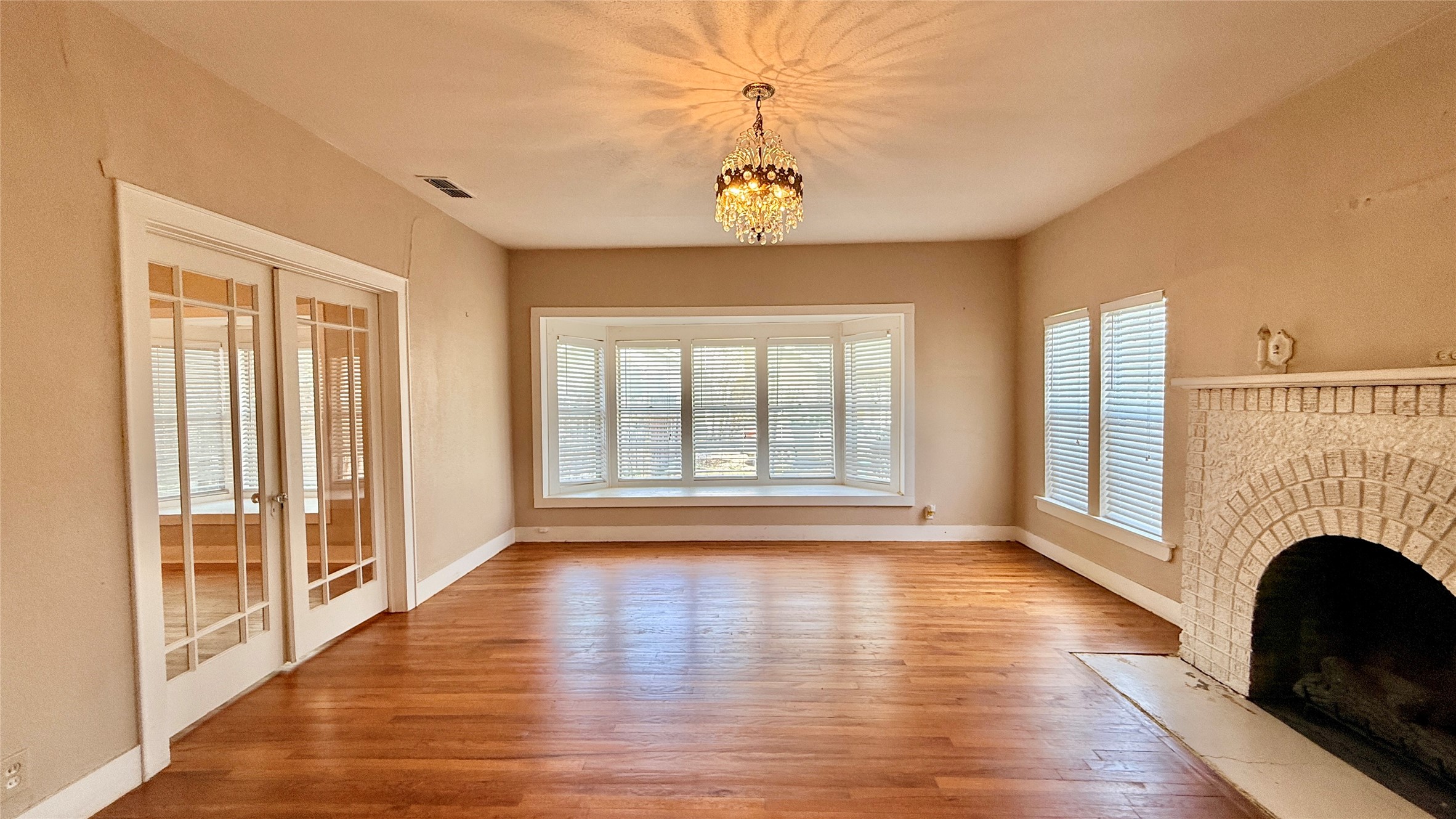 1122 4th Street Graham TX 76450