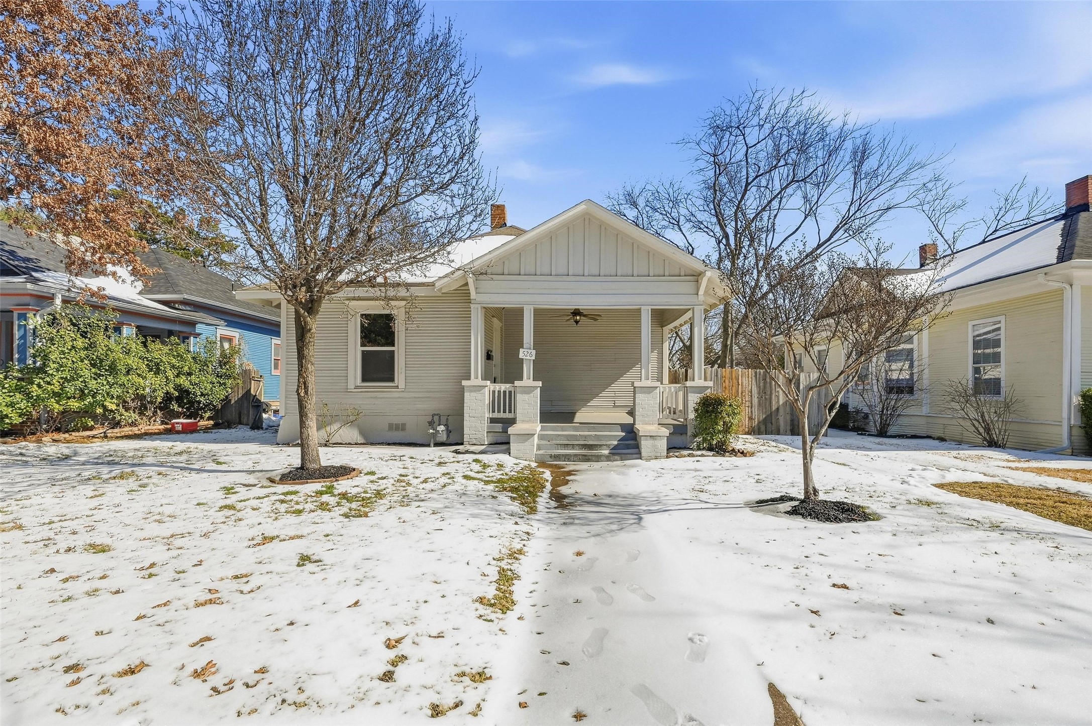 526 S Clinton Avenue Dallas TX 75208
