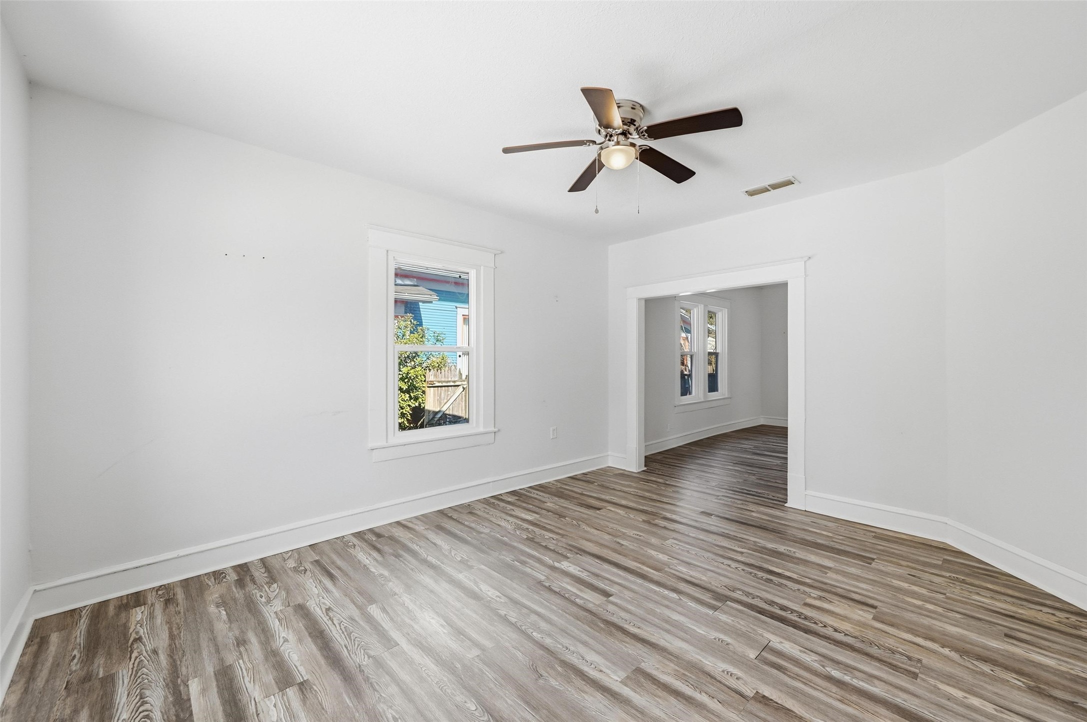 526 S Clinton Avenue Dallas TX 75208