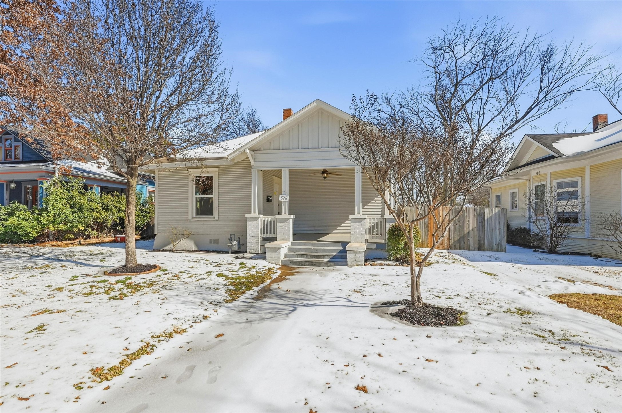 526 S Clinton Avenue Dallas TX 75208