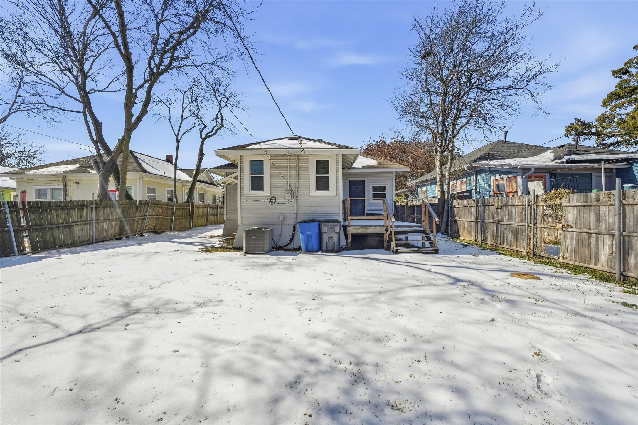 526 S Clinton Avenue Dallas TX 75208