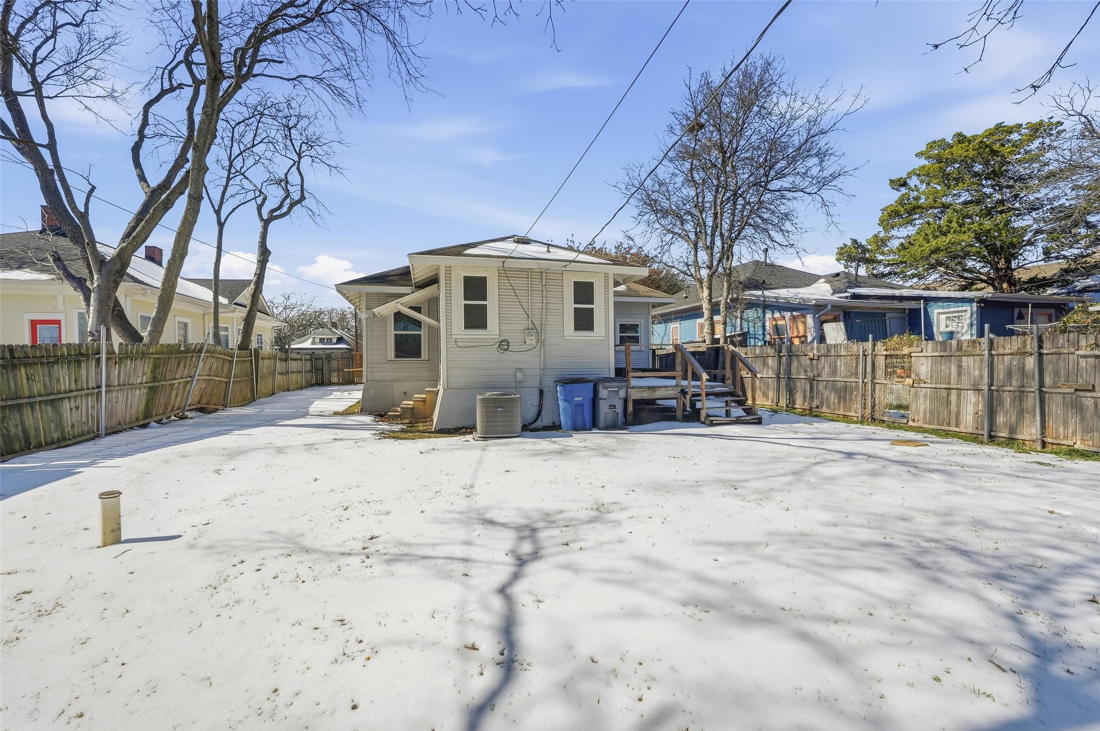 526 S Clinton Avenue Dallas TX 75208