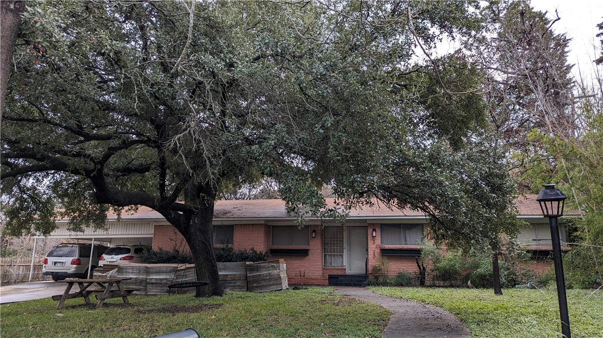 2120 Ione Drive Waco TX 76708