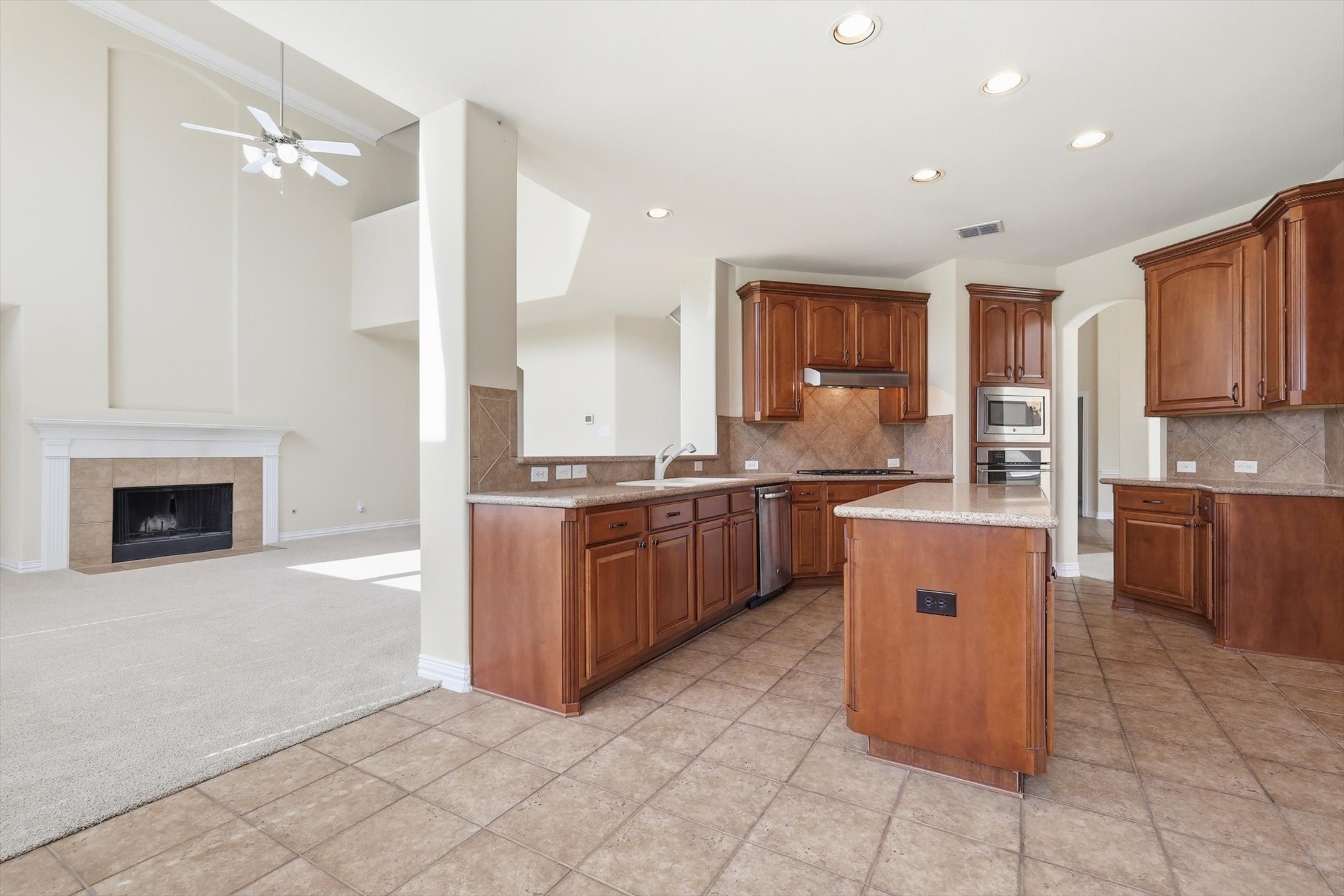1131 Durango Circle Shady Shores TX 76208
