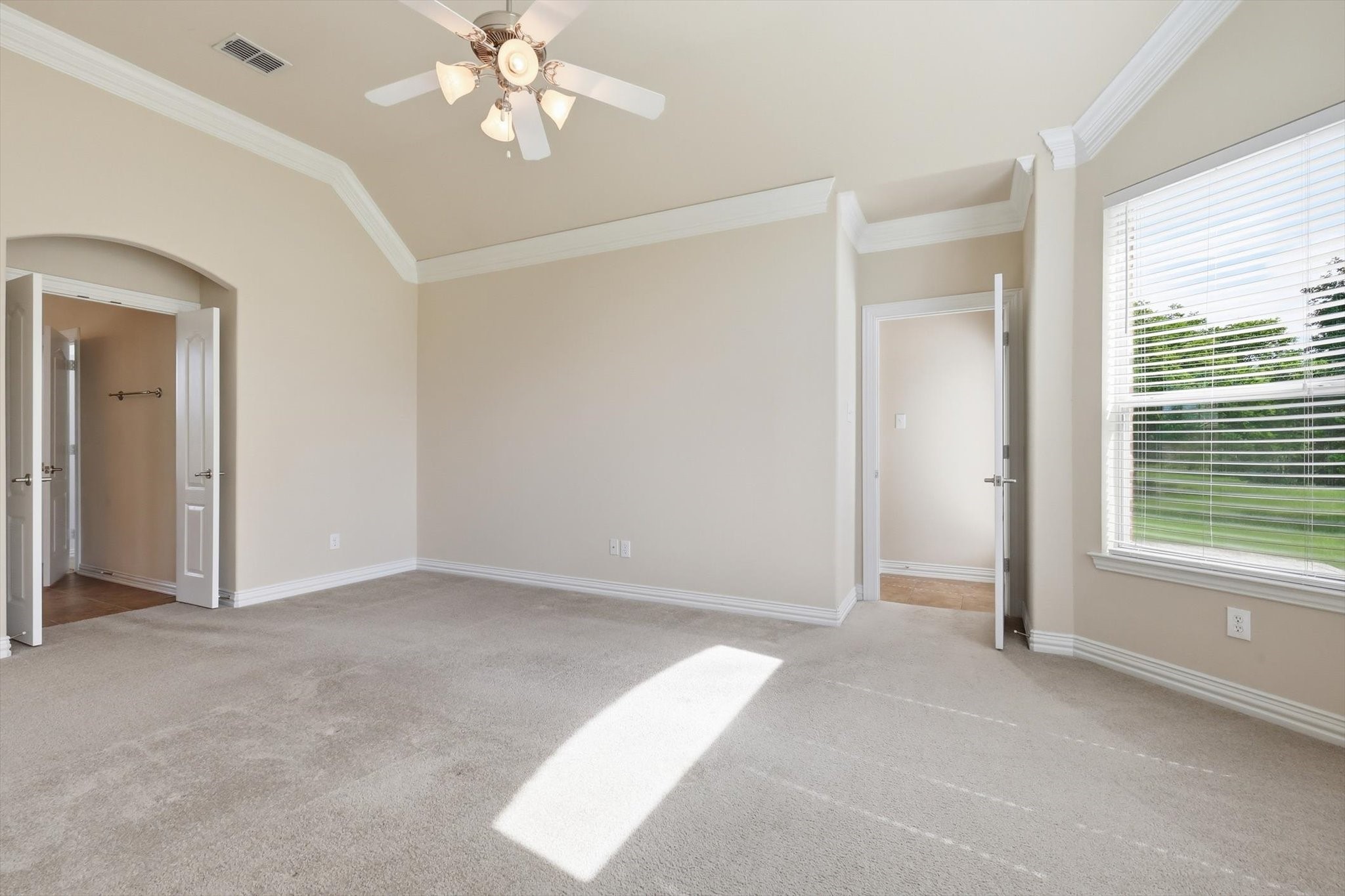 1131 Durango Circle Shady Shores TX 76208