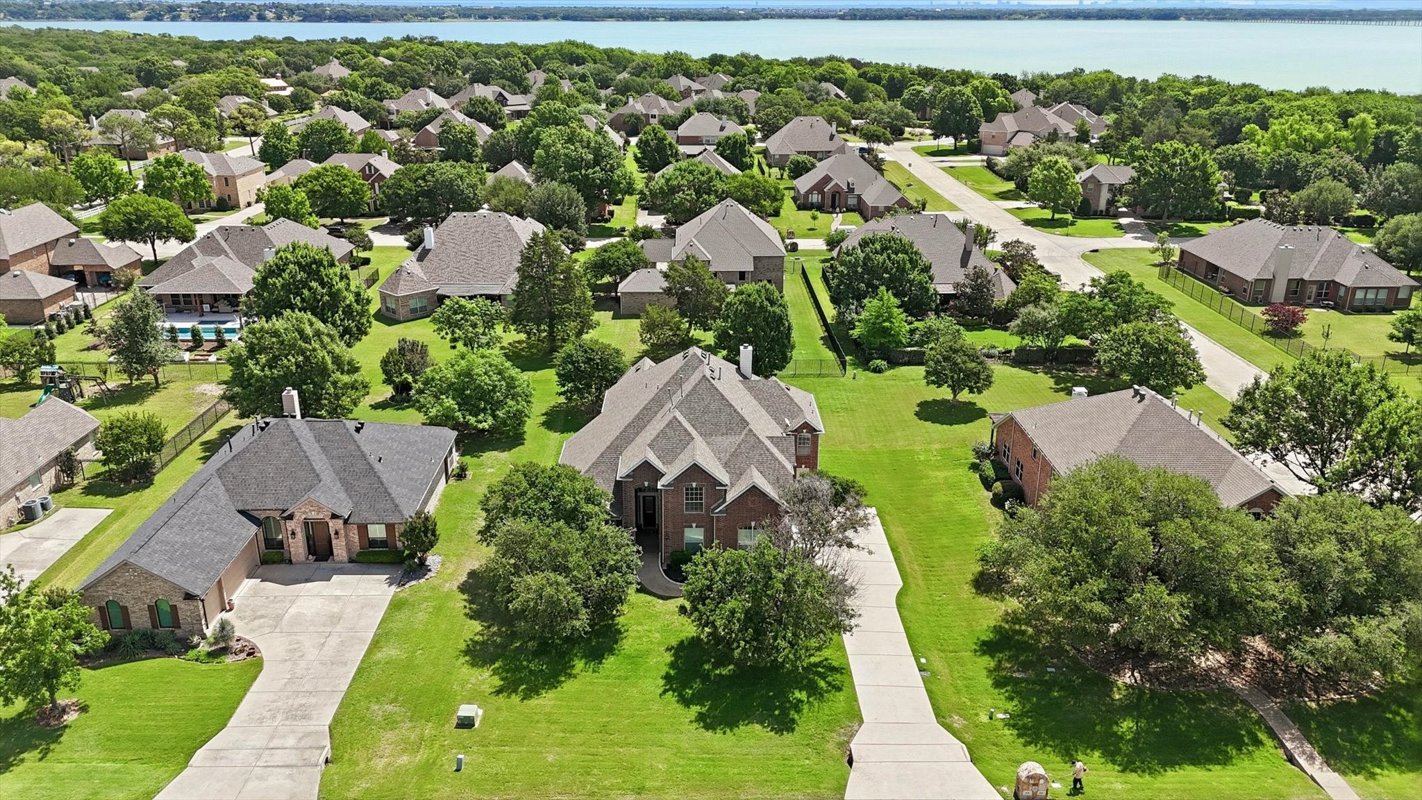 1131 Durango Circle Shady Shores TX 76208