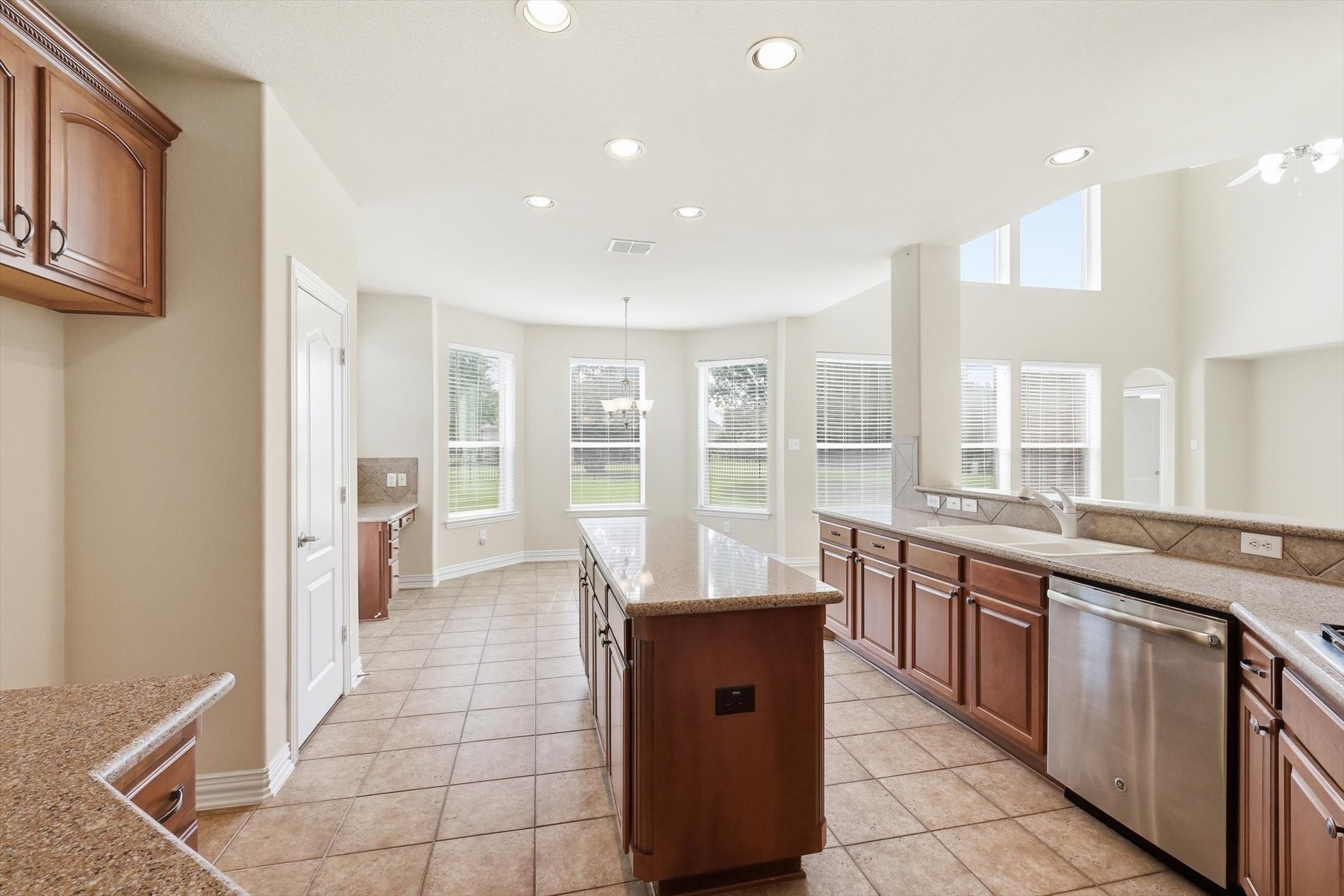 1131 Durango Circle Shady Shores TX 76208