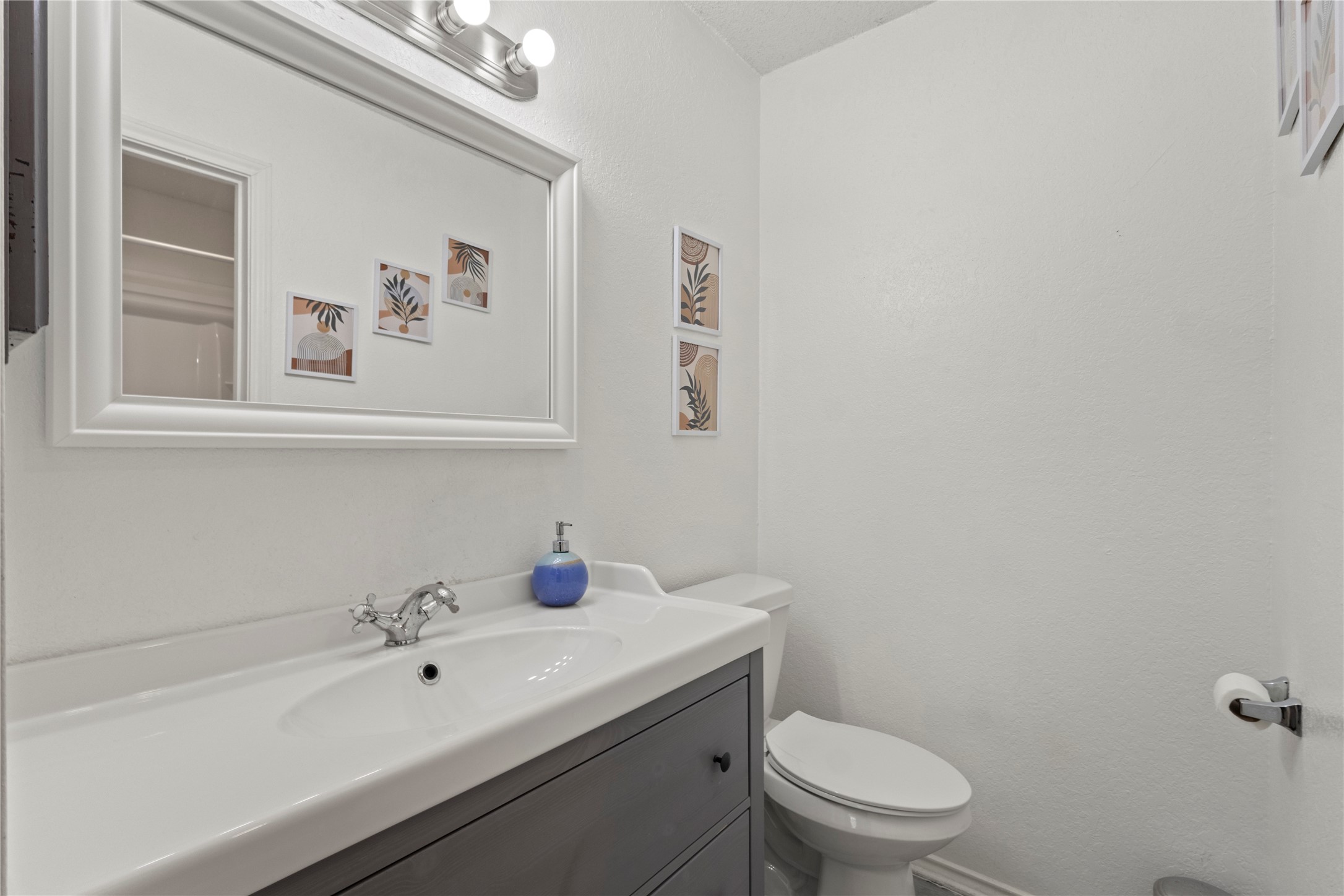 412 Victoria Grand Prairie TX 75052