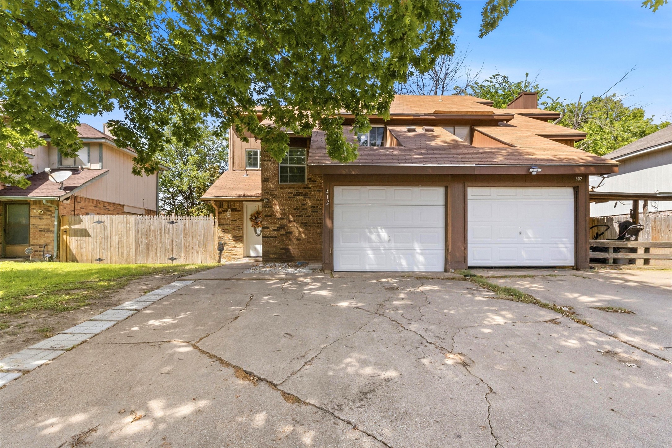412 Victoria Grand Prairie TX 75052