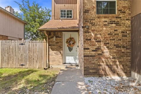 412 Victoria Grand Prairie TX 75052