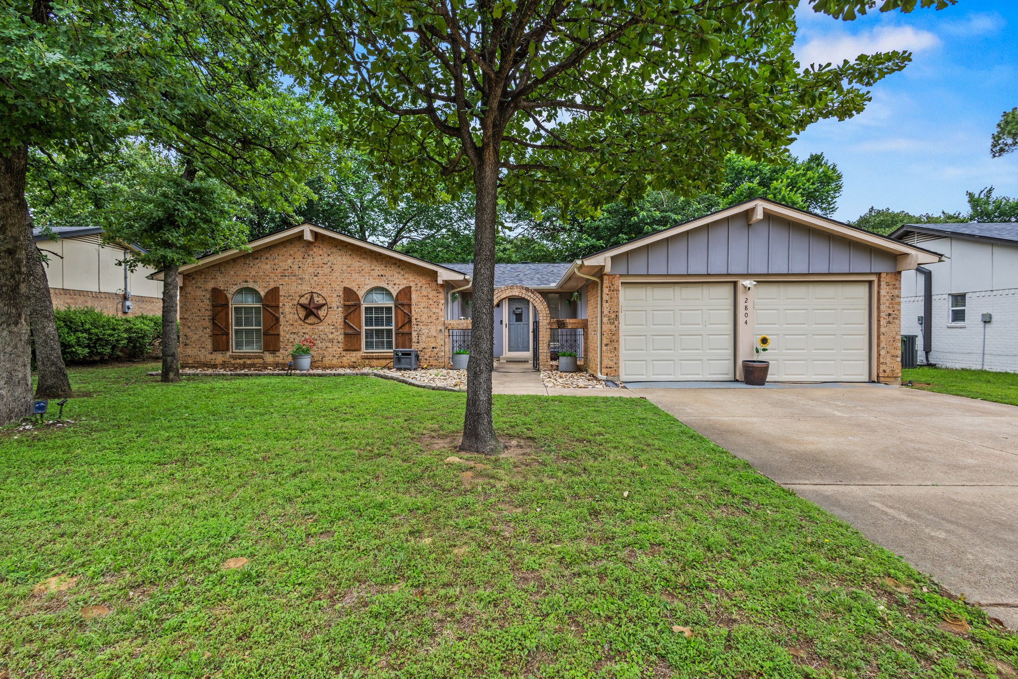 2804 Mintwood Place Arlington TX 76016