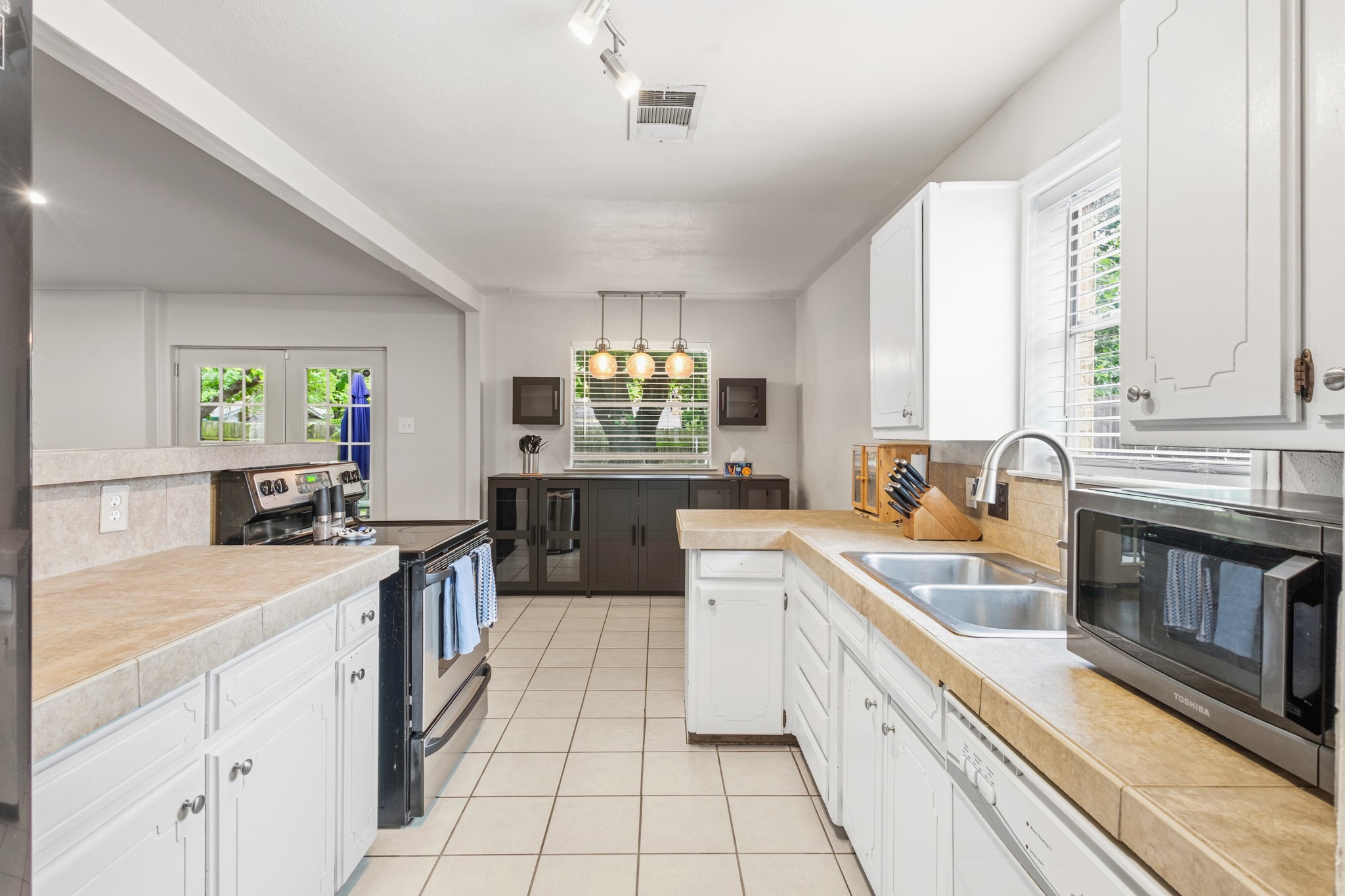 2804 Mintwood Place Arlington TX 76016