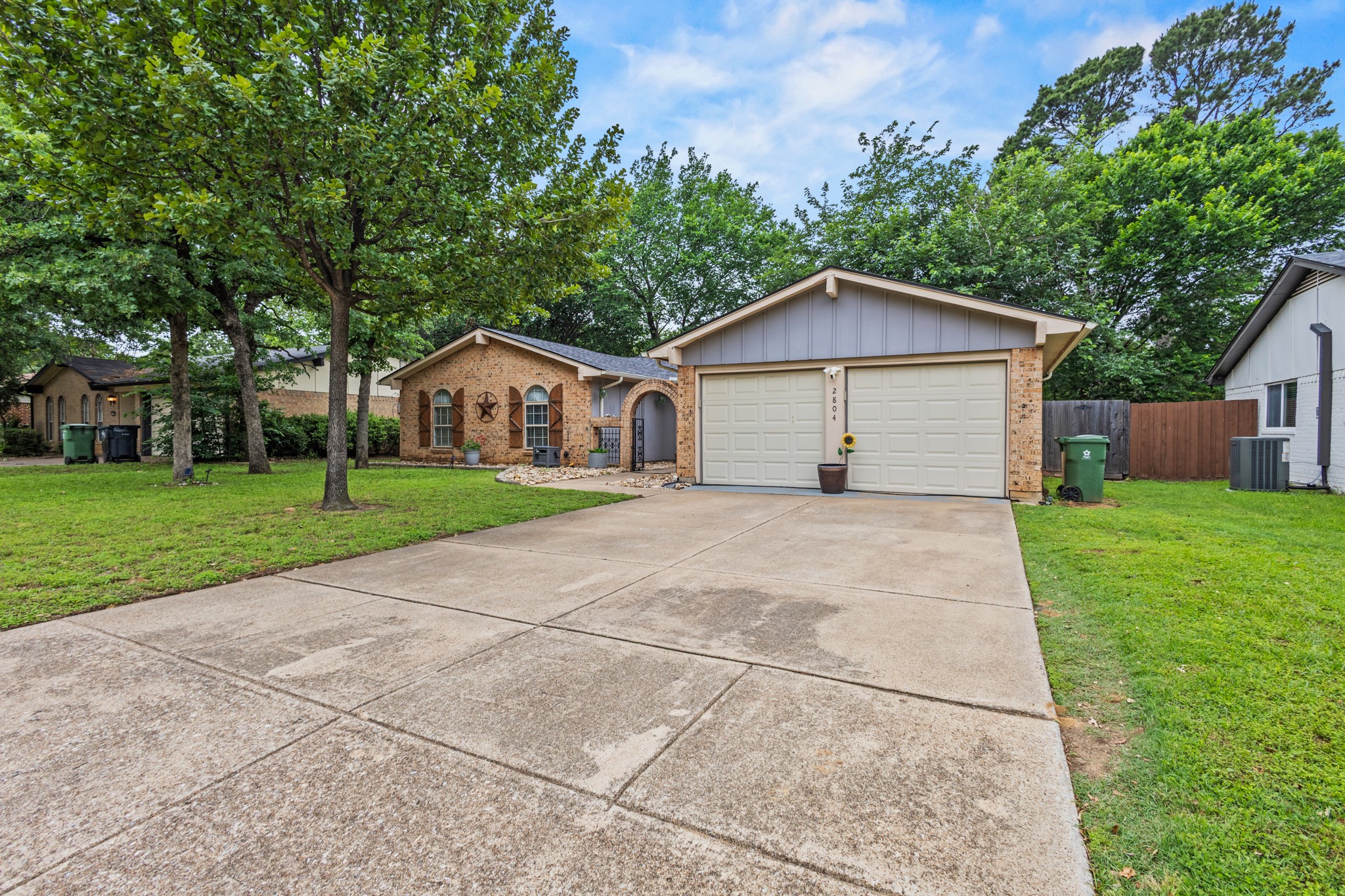 2804 Mintwood Place Arlington TX 76016