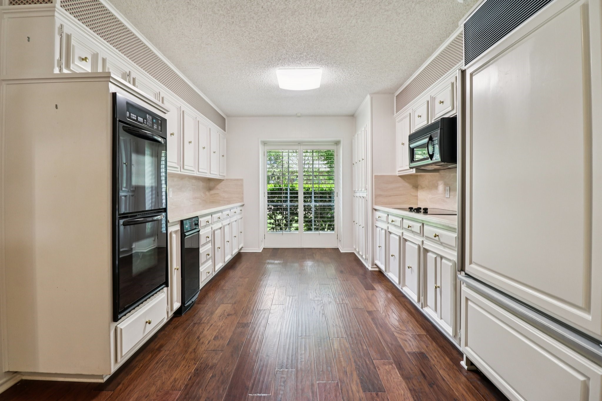 1015 Crowley Road Arlington TX 76012