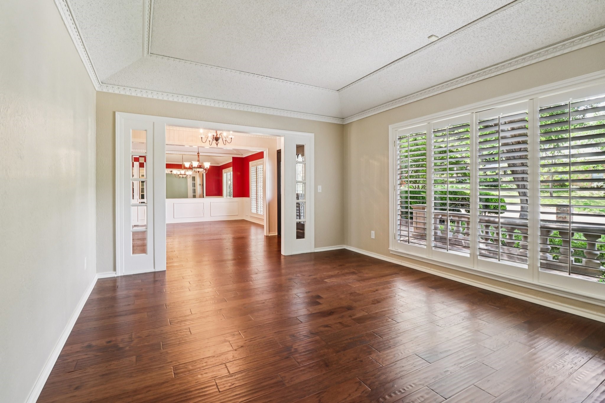 1015 Crowley Road Arlington TX 76012