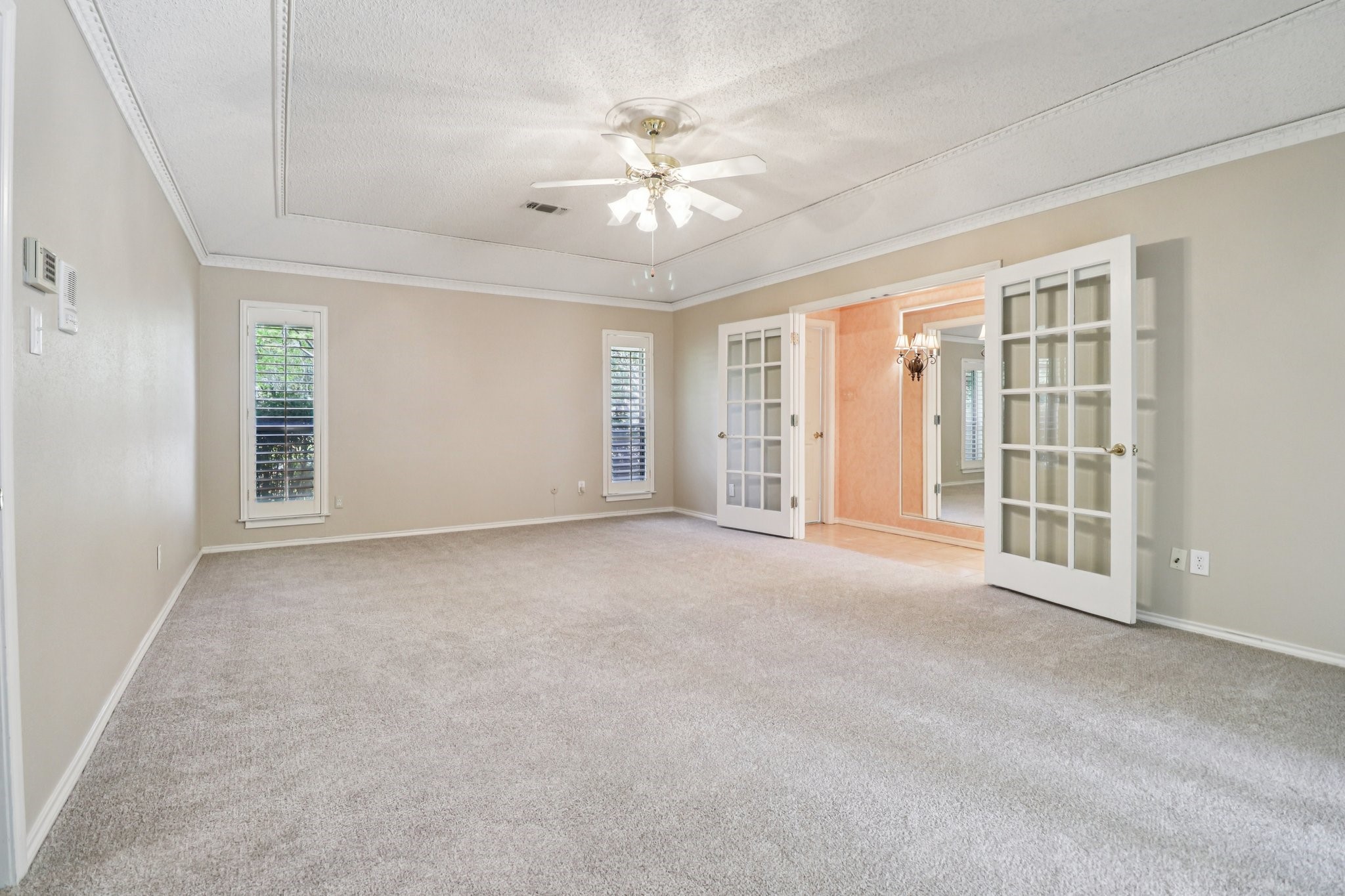 1015 Crowley Road Arlington TX 76012