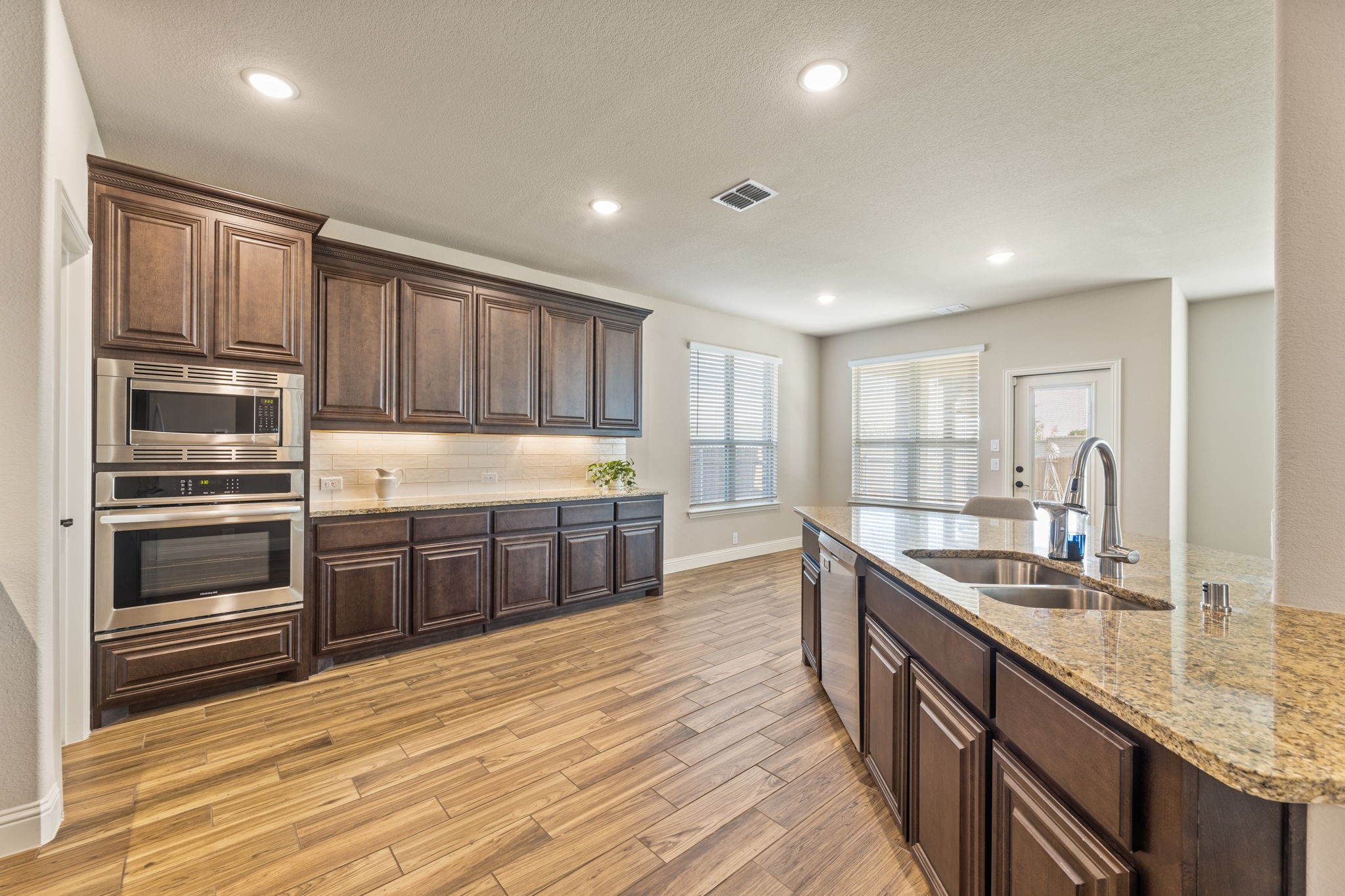 4206 Dandelion Lane Midlothian TX 76065