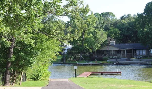 101 Idlewood Road Enchanted Oaks TX 75156