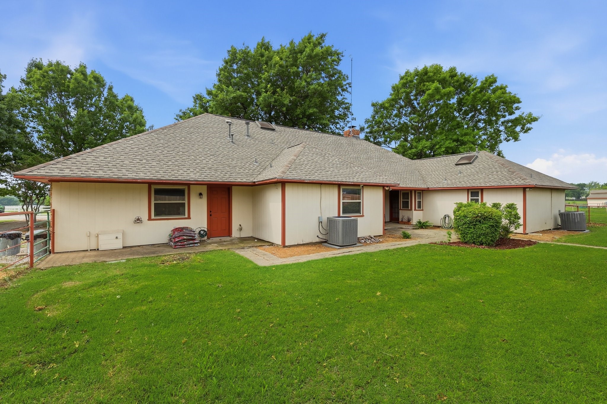 11303 Southwind Place Krum TX 76249