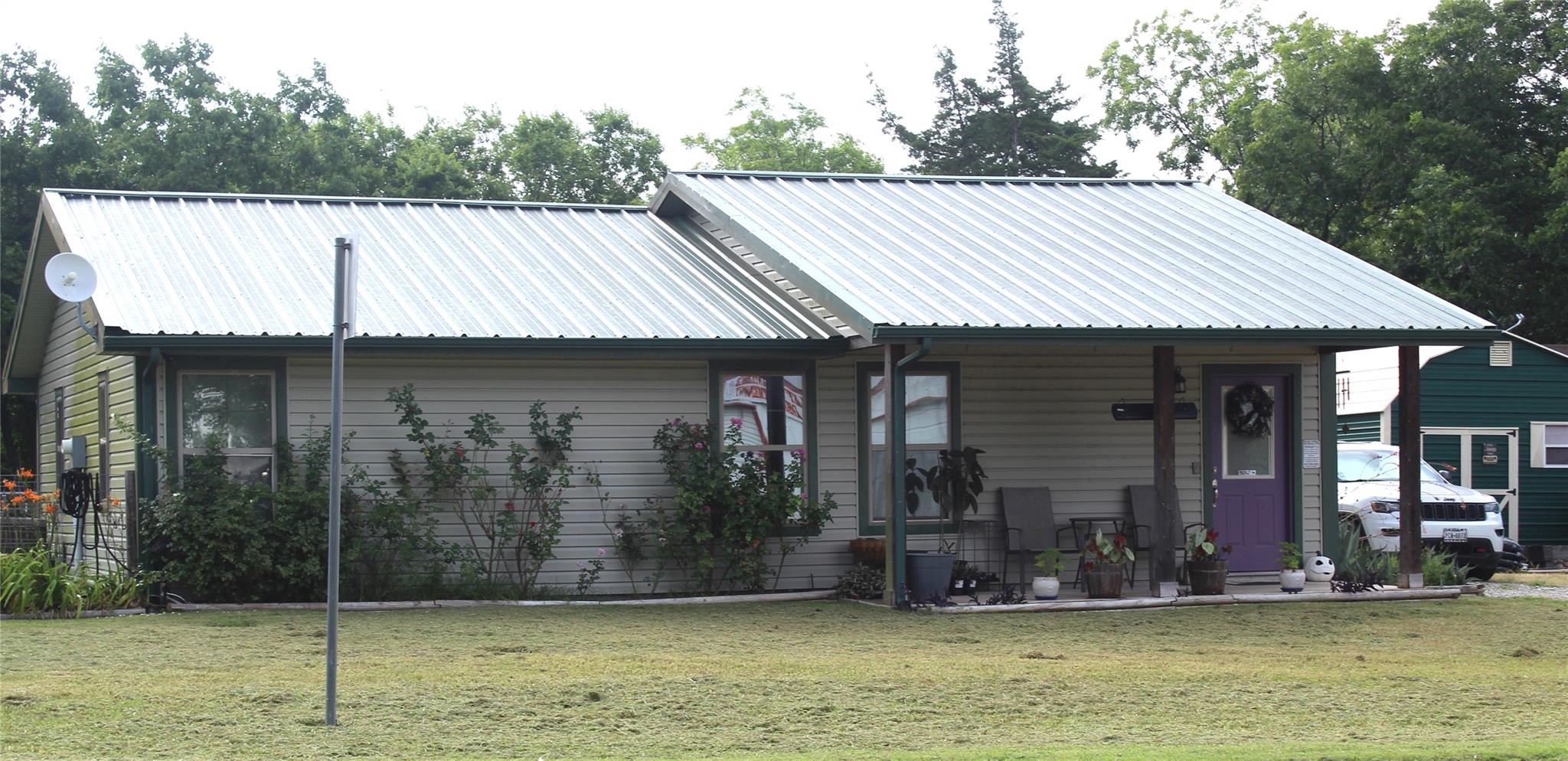 402 Cleveland Street Bailey TX 75452