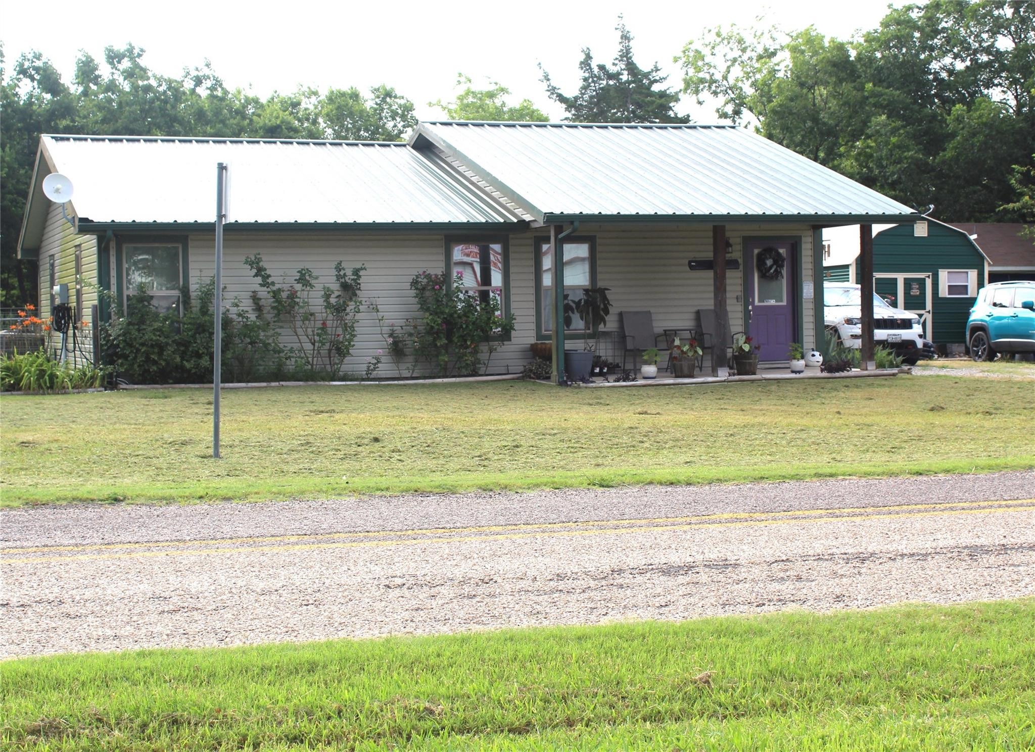 402 Cleveland Street Bailey TX 75452