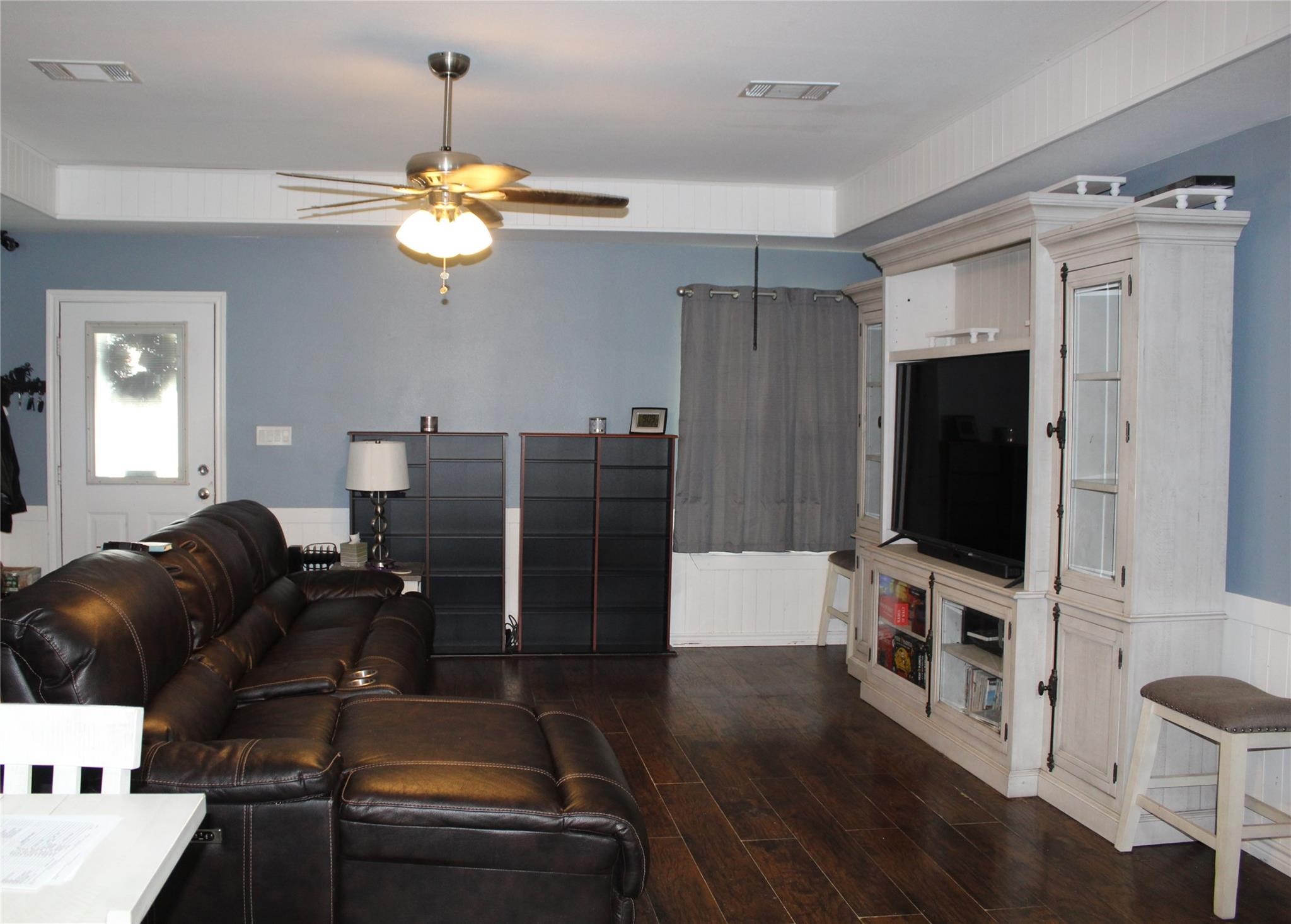 402 Cleveland Street Bailey TX 75452