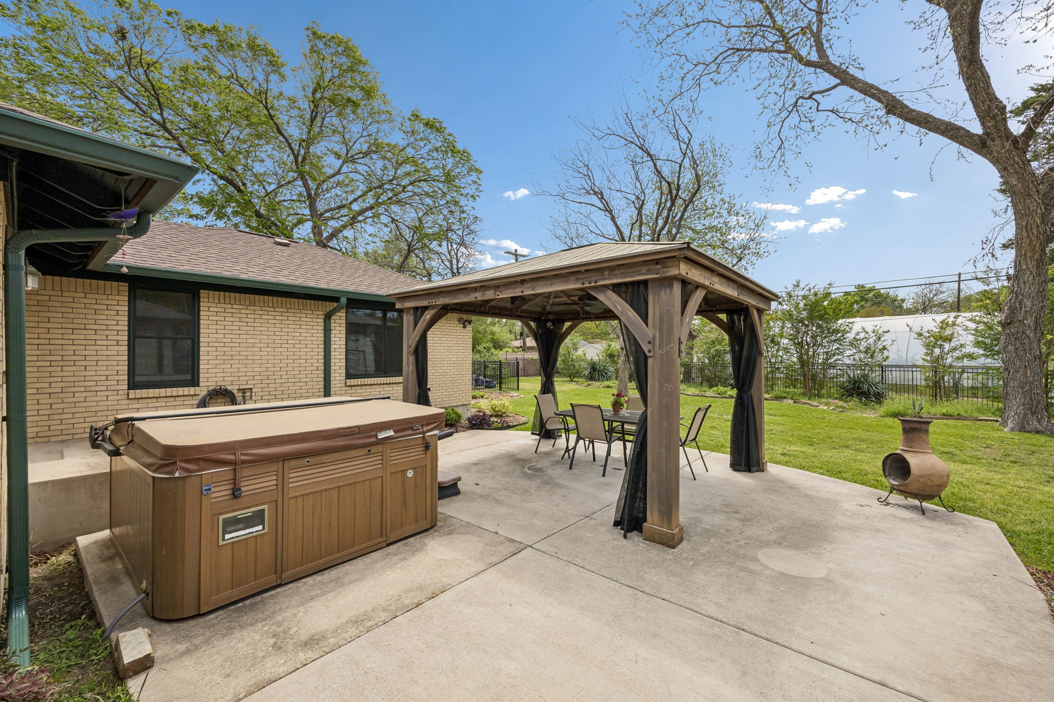 1131 Wicklow Drive Dallas TX 75218